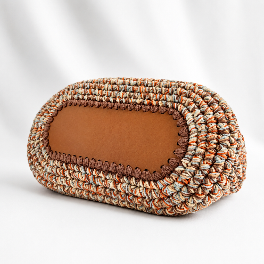 Fondo della borsa crochet Kia Cuoio chiaro con base in similpelle