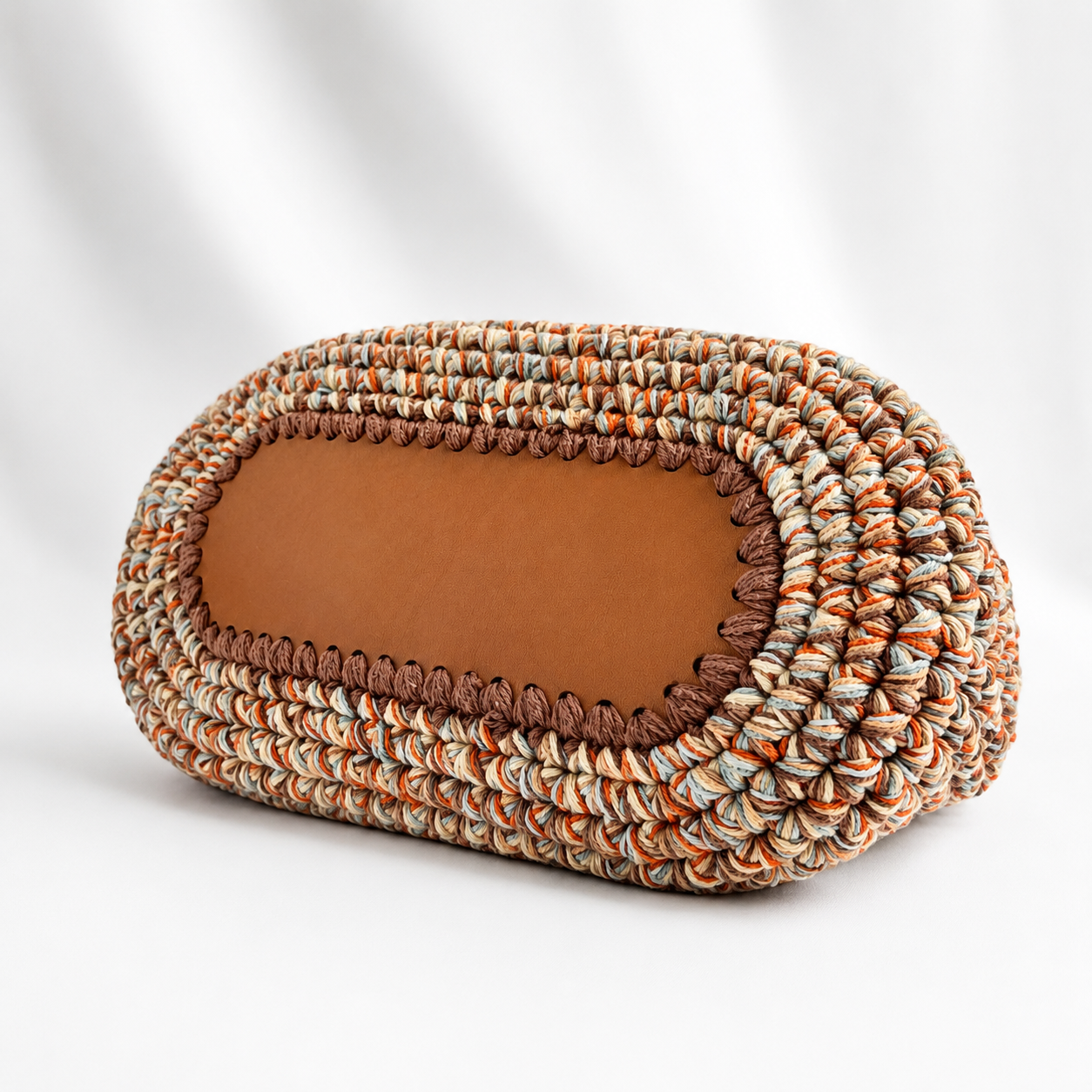 Fondo della borsa crochet Kia Cuoio chiaro con base in similpelle